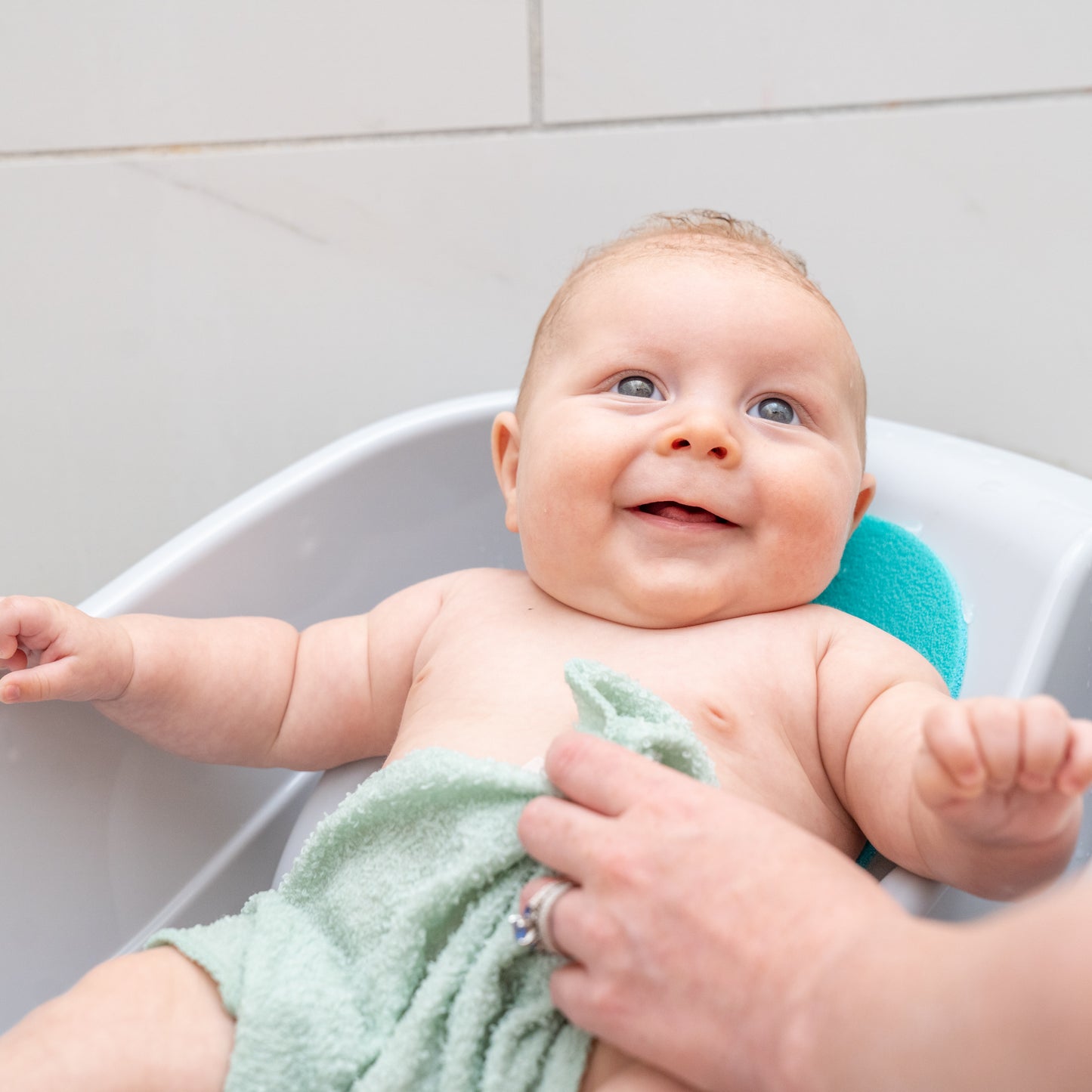 Summer Infant - Comfy Clean Deluxe Baby Bath Tub - Blue