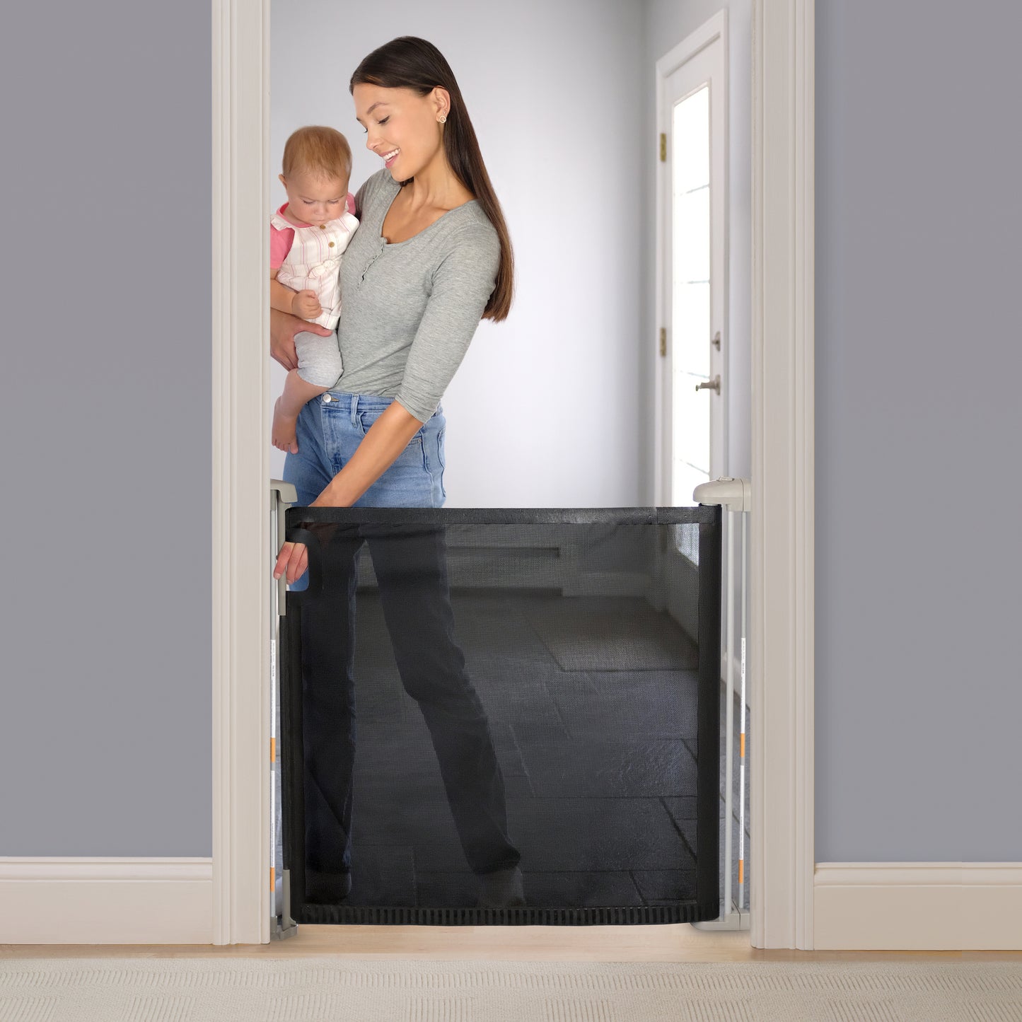 Summer Infant - The Thruway 52" Retractable Safety Gate - Black