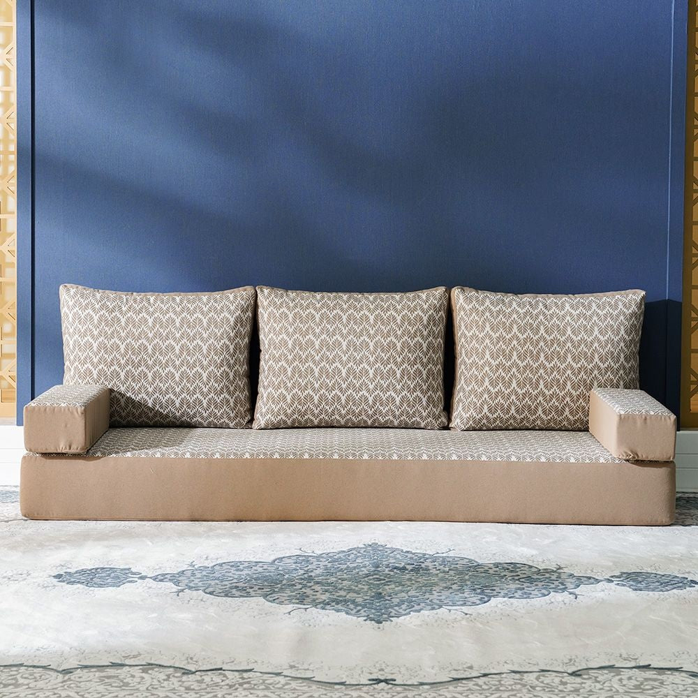 مجلس عربي بثلاثة مقاعد - بني