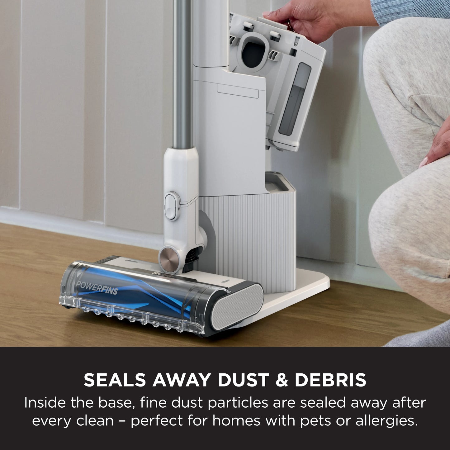 Shark Cordless Vacuum Cleaner & Auto-Empty System BU3521ME - White