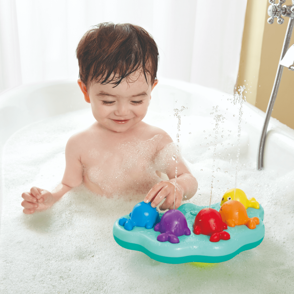 Hape Toys Musical Whale Fountain