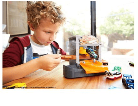 Hot Wheels City Downtown Pizza Toss Playset GFY68 - Multicolor