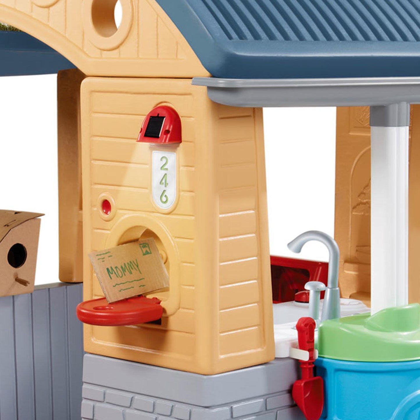 بيت اللعب الأخضر من ليتل تايكس