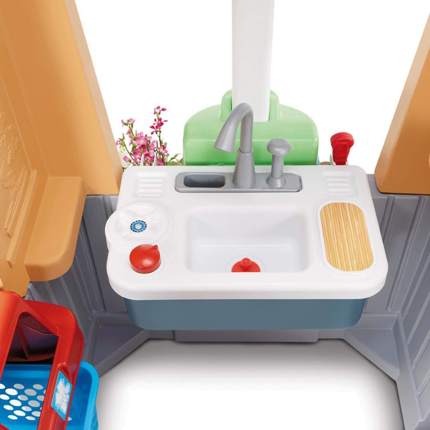 بيت اللعب الأخضر من ليتل تايكس