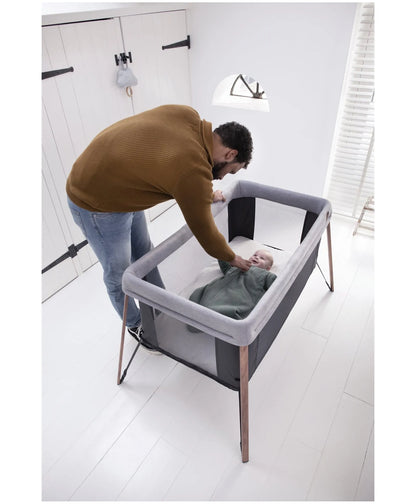 سرير سفر ماكسي كوزي إيريس إسينشال رمادي