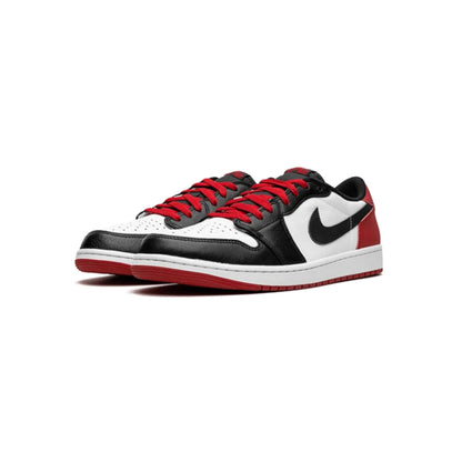 Jordan 1 Retro Low OG Black Toe (2023)