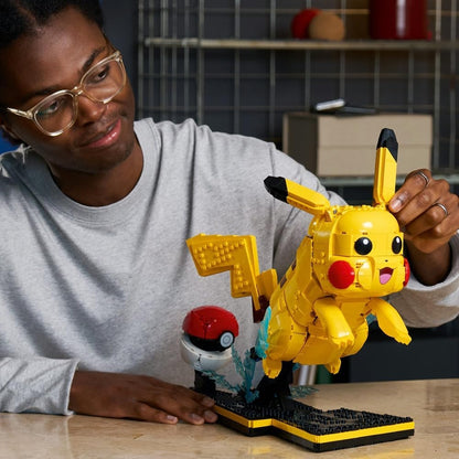LEGO Pokémon Pikachu & Poké Ball Building Set 72152
