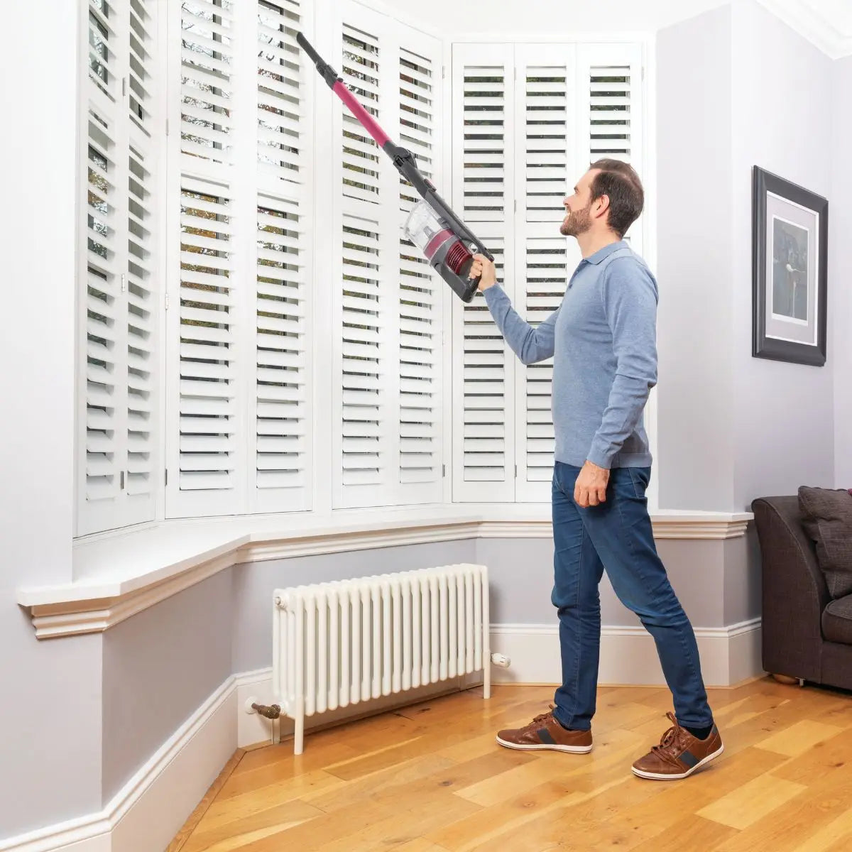 Shark Anti Hair Wrap Cordless Vacuum with Flexology IZ201ME - Black/Maroon