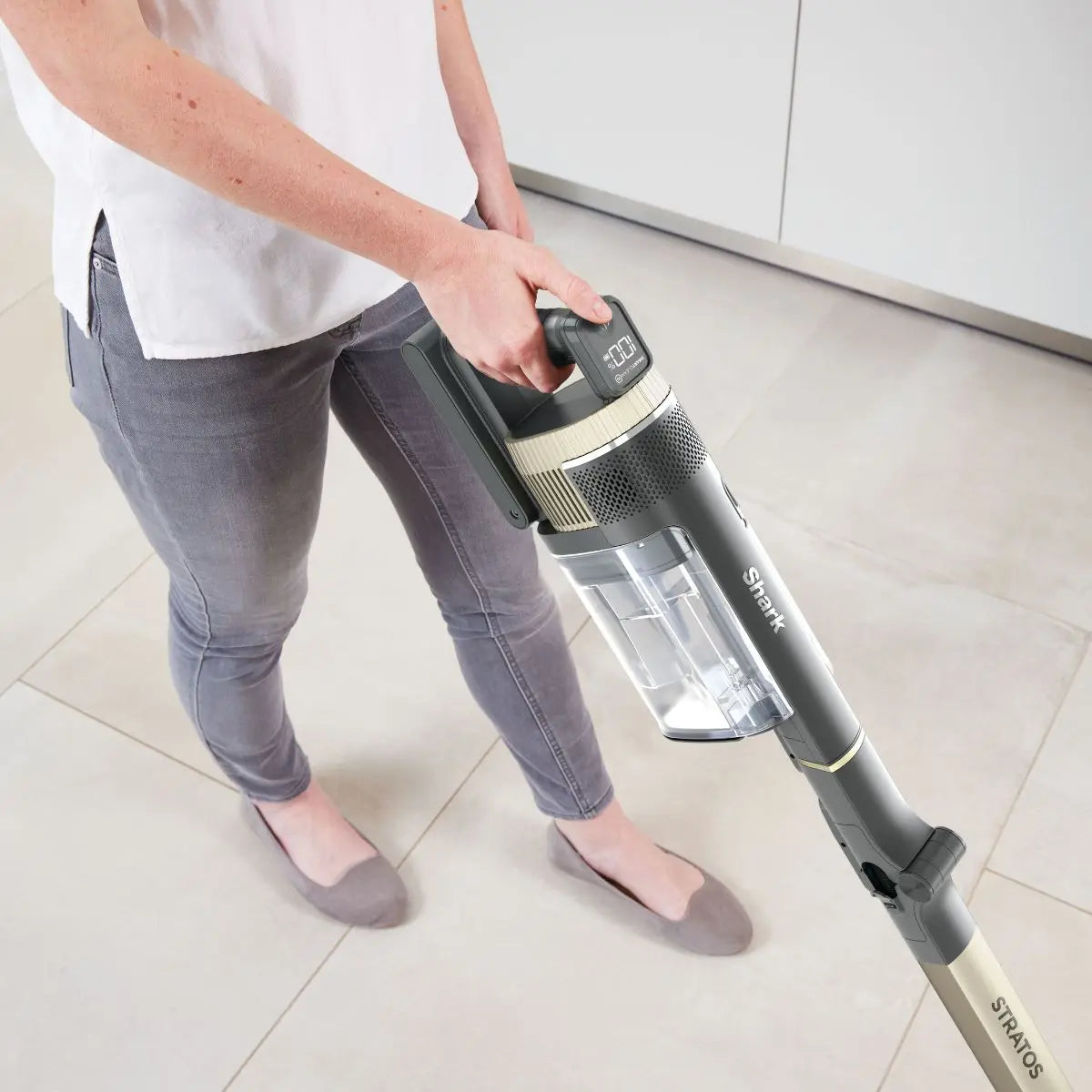Shark Stratos Cordless Pet Pro Vacuum [Single Battery] IZ400MET