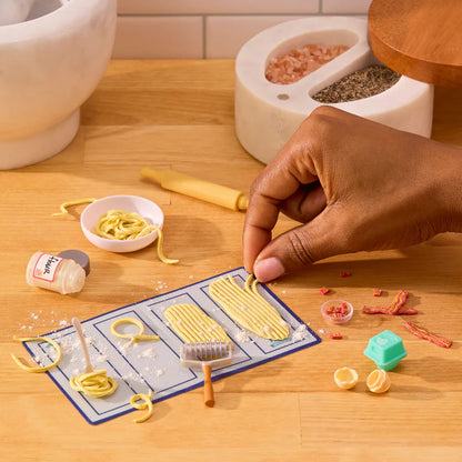 MGA's Miniverse Make It Mini From Scratch (S2) (PDQ)