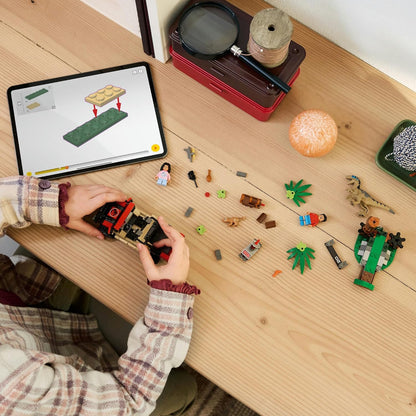 LEGO Jurassic World Raptor Off-Road Escape Velociraptor