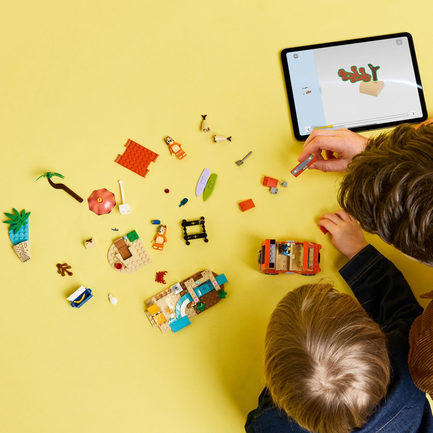 LEGO Bluey: Bluey’s Beach & Family Car Trip