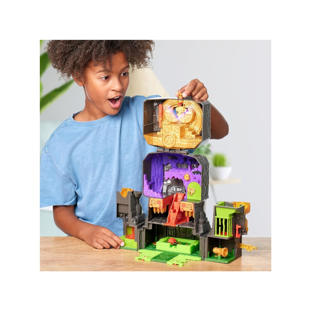 TreasureX Lost Lands Skull Island Playset