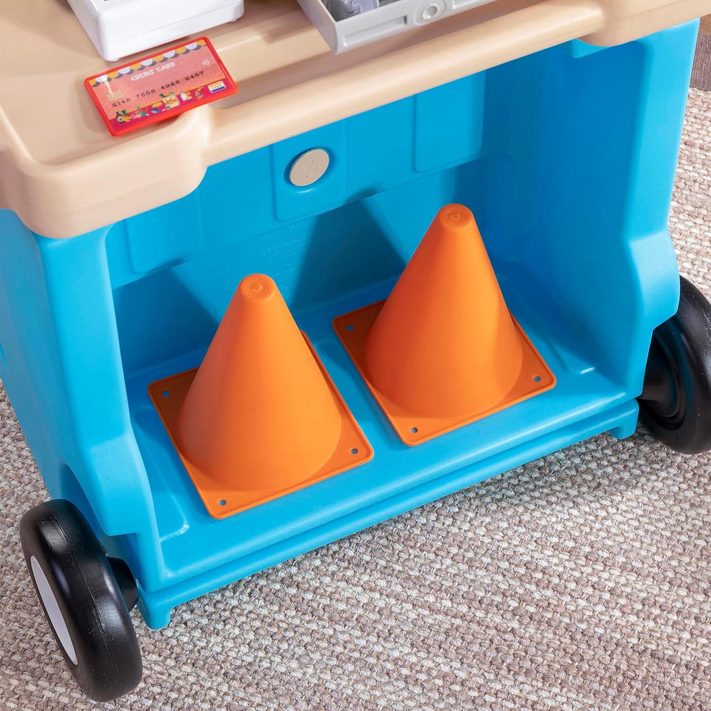 Step2 Stop & Go Market Playset