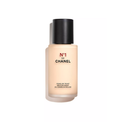 Chanel N°1 De Chanel Revitalising Foundation Illuminates - Hydrates - Protects