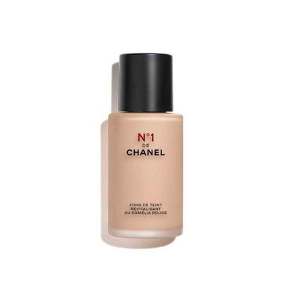 Chanel N°1 De Chanel Revitalising Foundation Illuminates - Hydrates - Protects