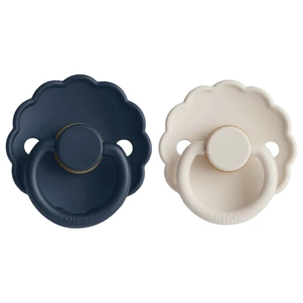 Frigg - Daisy Latex Pacifier 6-18M 2-Pack S2 - Dark Navy - Cream