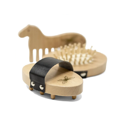 مجموعة من 8 أدوات للعناية بالخيول من إنتاج أستروب