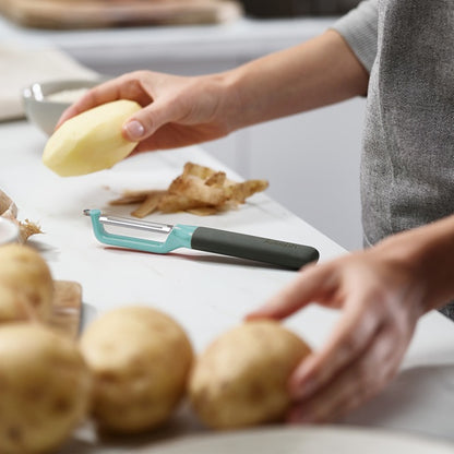 Joseph Joseph Duo Swivel Peeler