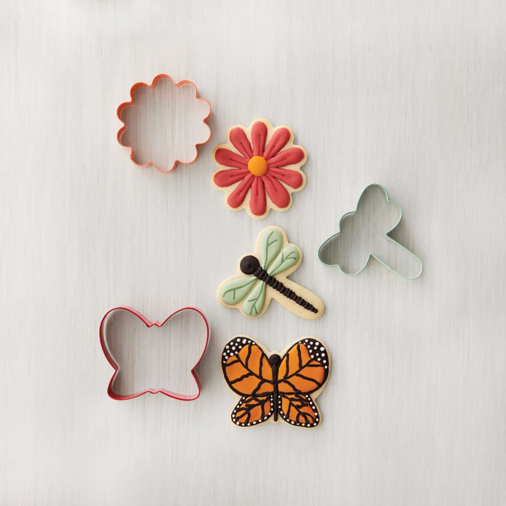 Wilton Spring Flower Cookie Cutters, Set of 3