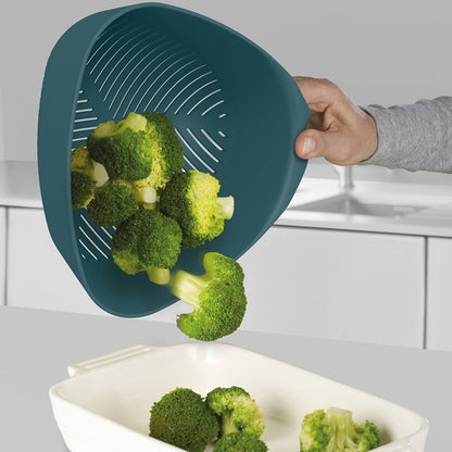 Joseph Joseph Duo Triangular Colander