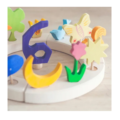 تمثال زخرفي من مجموعة جريم للفراشة الصفراء