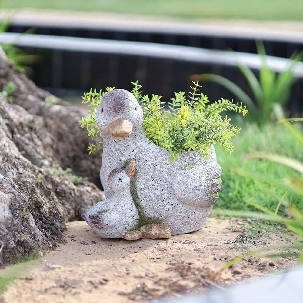 Danube Home & Kitchen Duck Planter