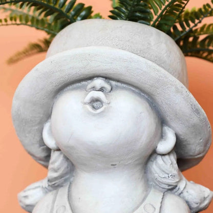 Danube Home & Kitchen Girl Figurine