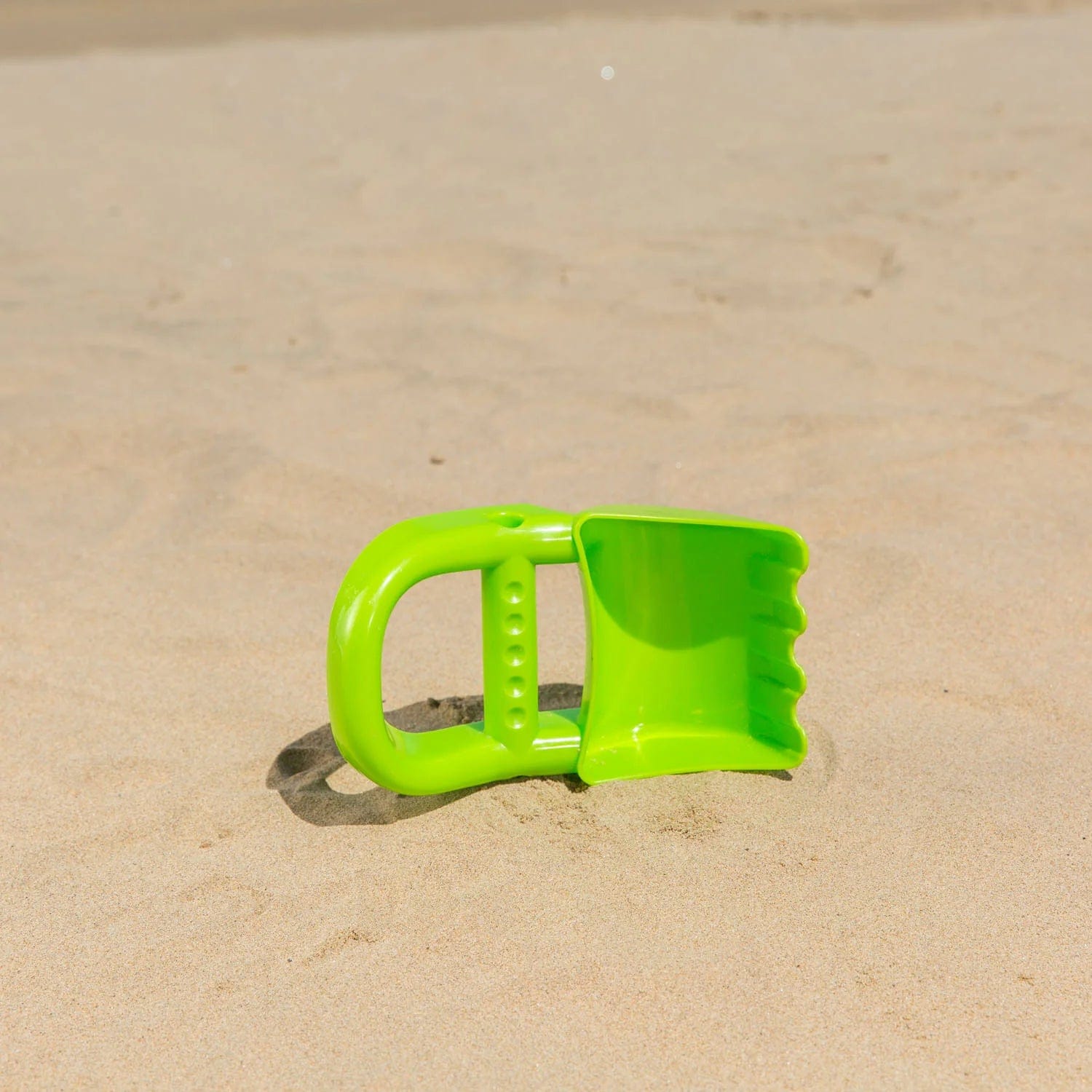 Hape Toys Hand Digger / Green