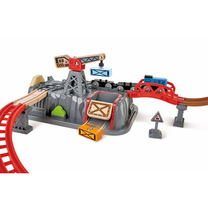 Hape Toys Railway Bucket-Builder-Set