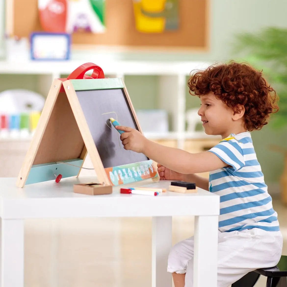 Hape Toys Store & Go Easel