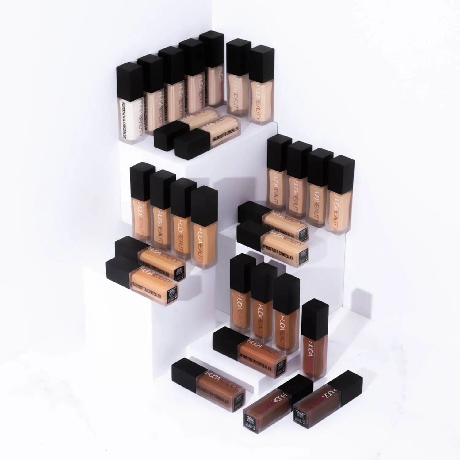 Huda Beauty Beauty Huda Beauty Faux filter Luminous Matte Liquid Concealer 9ml (Various Shades)