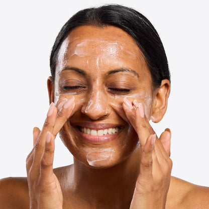 AMELIORATE Transforming Facial Cleanser 195ml