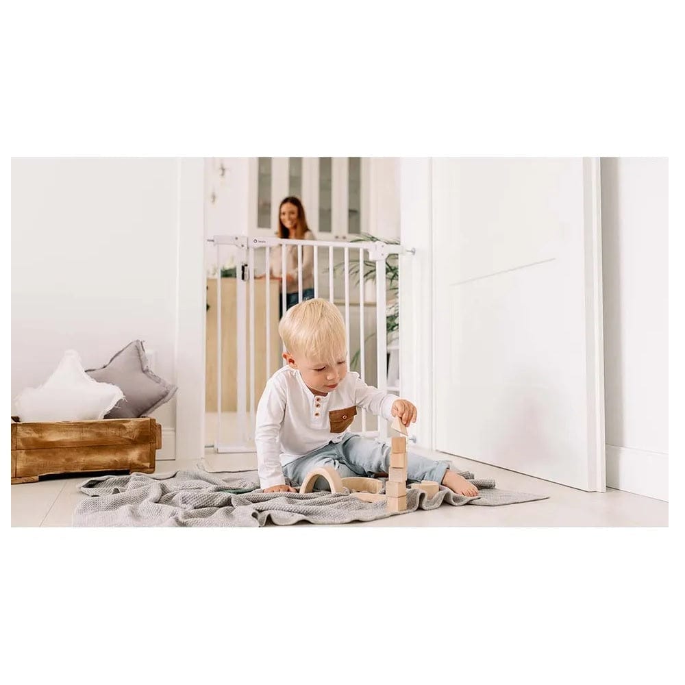 Lionelo Babies Lionelo Truus Slim Led Baby Gate - White