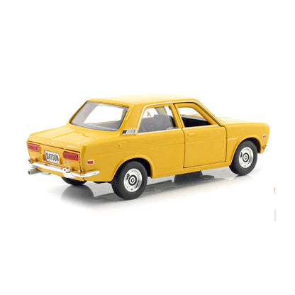 Maisto Toys 1:24 1971 Datsun 510