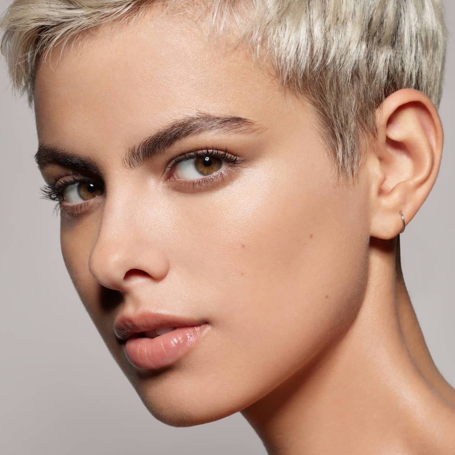 Pat McGrath Labs Beauty Pat McGrath Labs Skin Fetish: Sublime Perfection Foundation 35ml - Light Medium 9