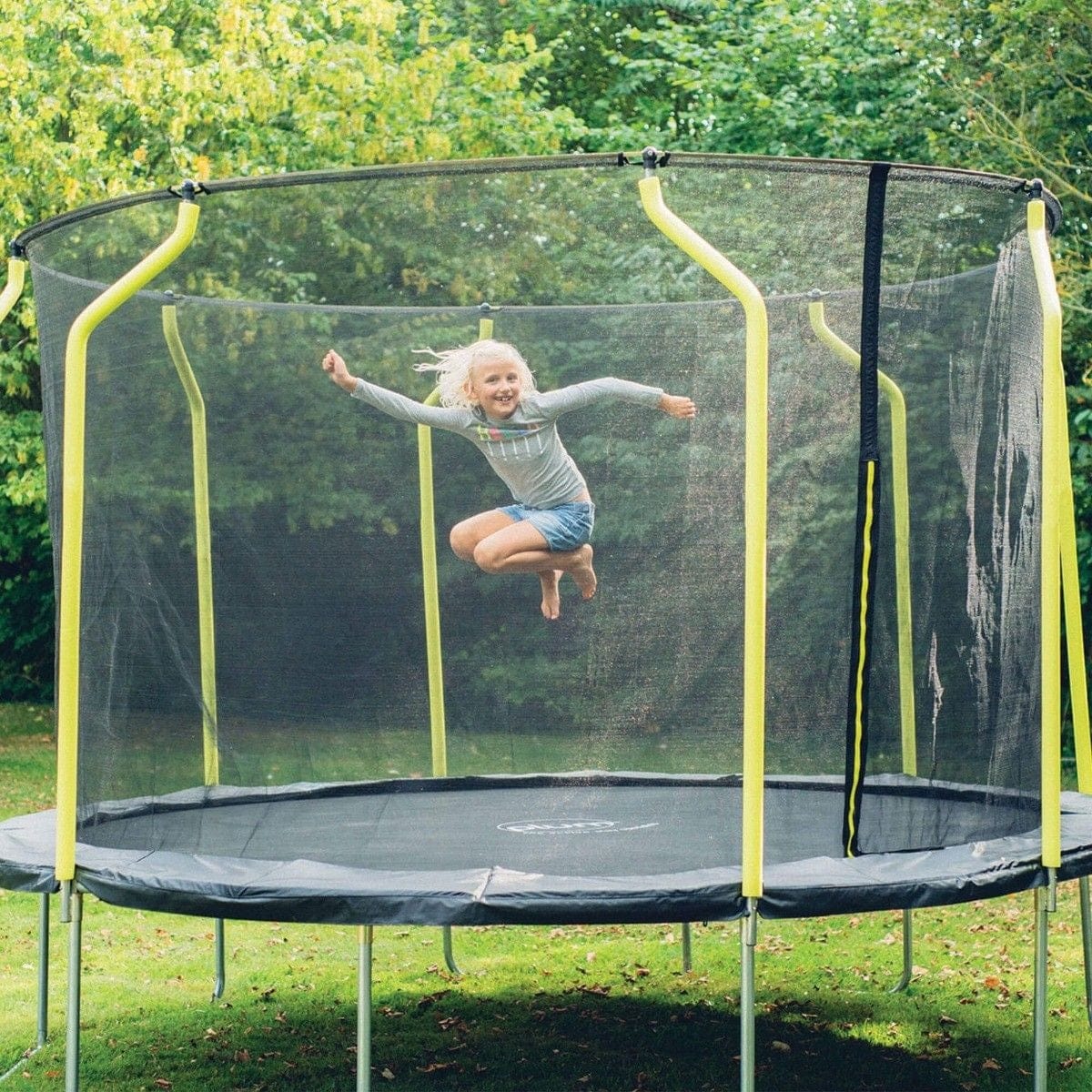 Plum Outdoor Plum 8ft Wave Springsafe Trampoline & Enclosure PVC (Color Box)