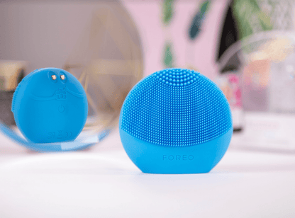 Foreo Luna Fofo Smart Cleansing Massager & Skin Analyzer Aquamarine