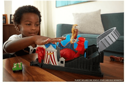 مجموعة ألعاب هجوم الديناصور سيتي نيميسيس من هوت ويلز GBF93 - متعددة الألوان