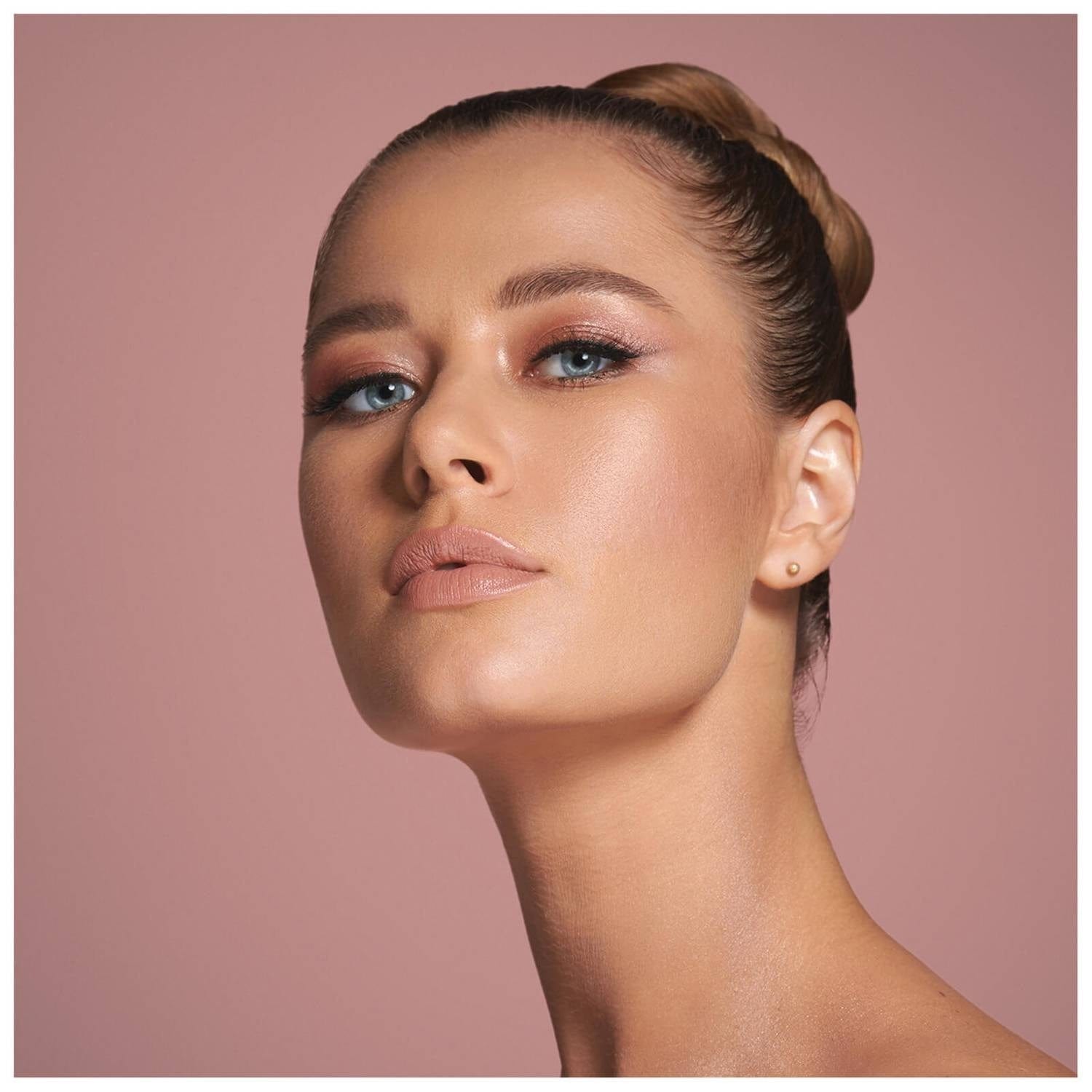 Huda Beauty Beauty Huda Beauty #FauxFilter Luminous Matte Liquid Foundation - 300N Latte