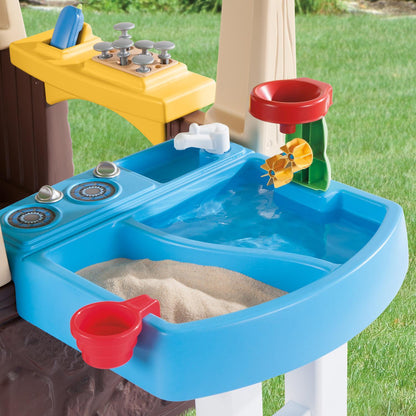 Little Tikes Deluxe Home & Garden Playhouse