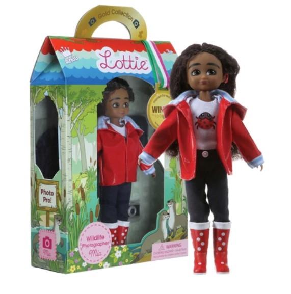 Lottie Toys Lottie-Mia The Wild Photographer Doll
